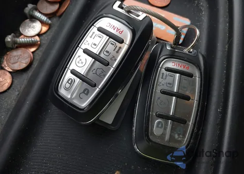 2020 Chrysler Pacifica Touring L z USA, uszkodzony, nr VIN 2C4RC1BGXLR139271